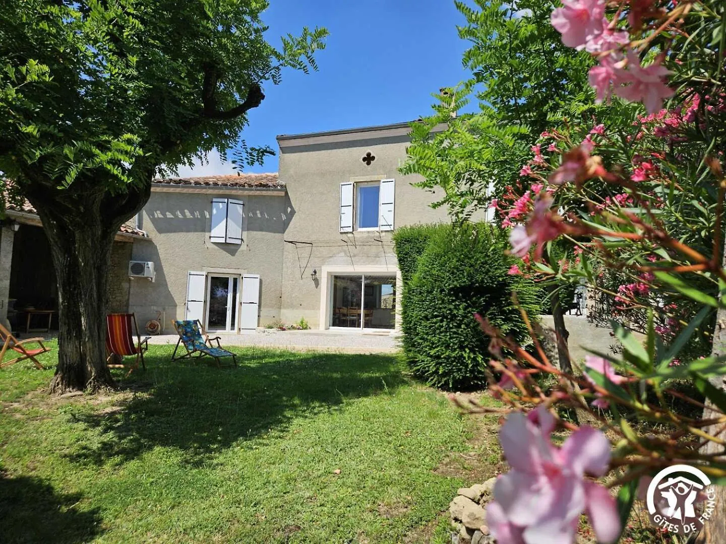 Villa La Surprise Des Jumelles à Castres  Hébergement de vacances